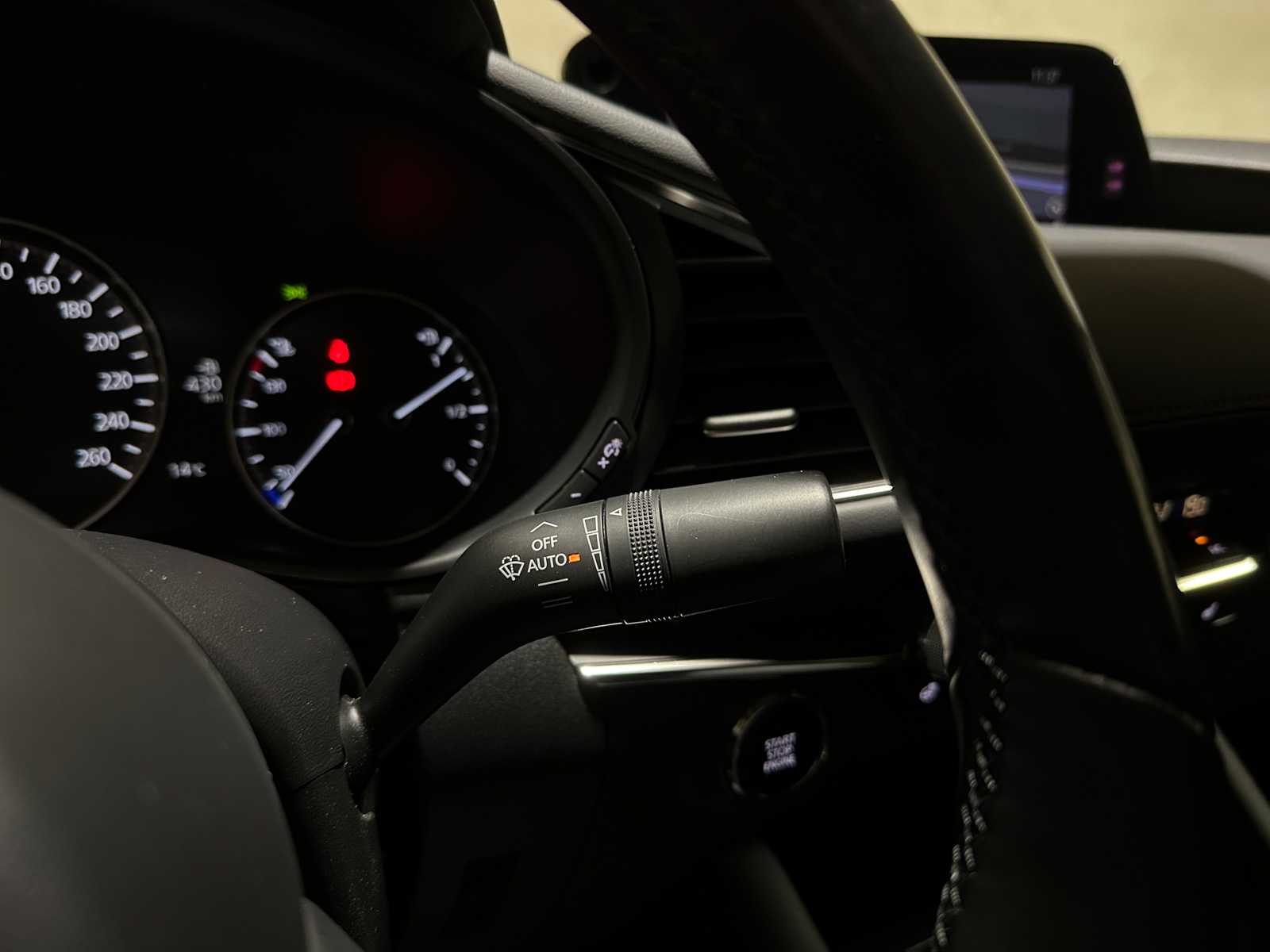 Mazda 3 2.0 e-SkyActiv-X M Hybrid 186 Luxury 186pk 2022 (Origineel-NL & 1 Eigenaar), R-001-LJ