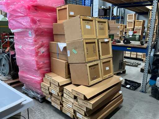 Wooden transport boxes