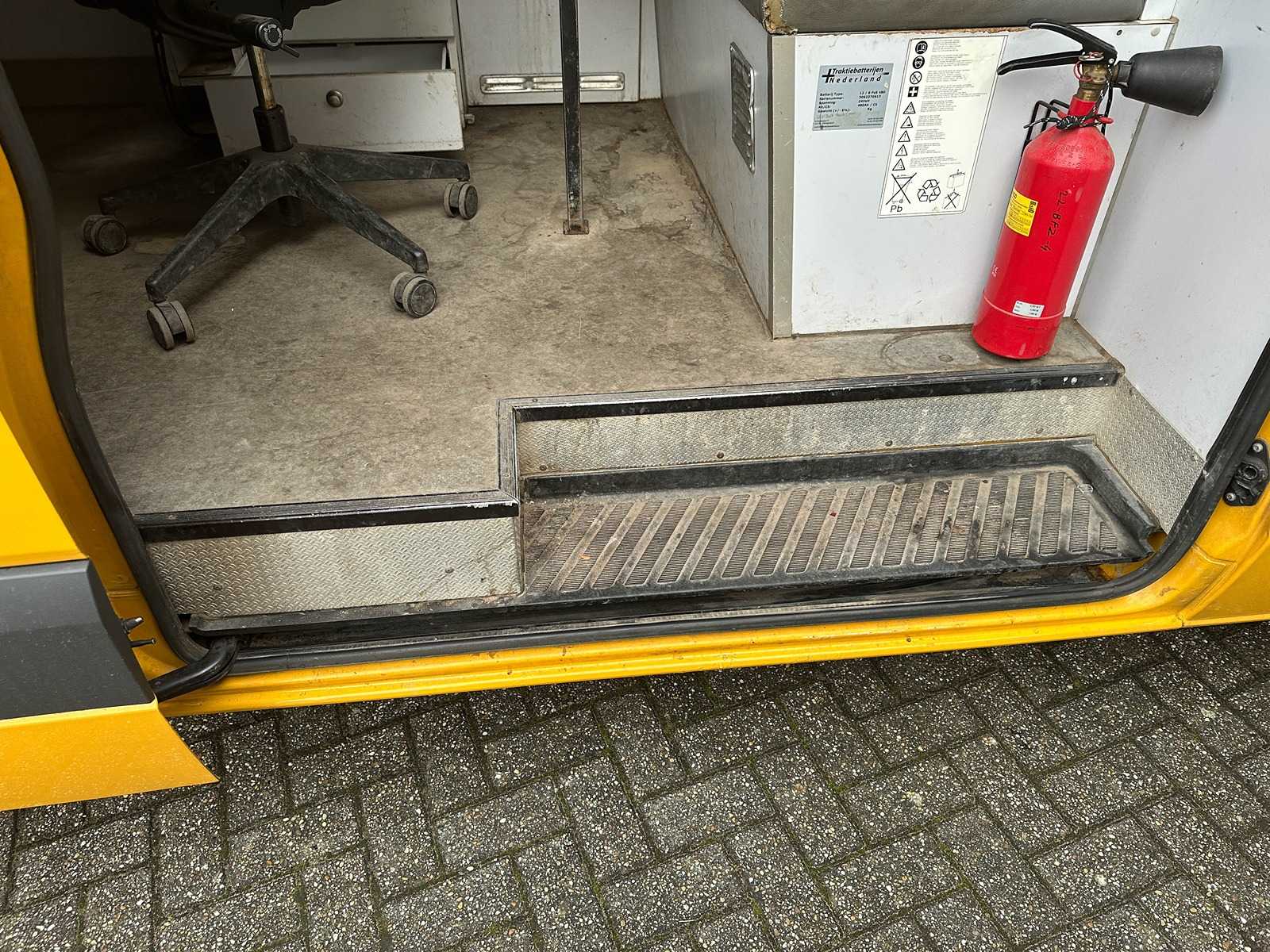 Volkswagen Crafter 50 2.5 TDI L3H2 DC 163PK 2008, 22-BFZ-4