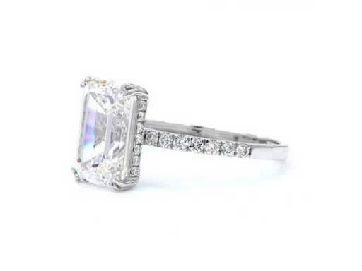 Inel din aur alb de 18 carate cu 4,35 ct. Diamond