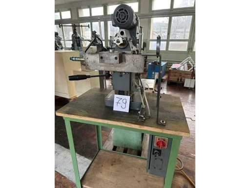 Milling machine