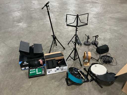 Divers accessoires de musique