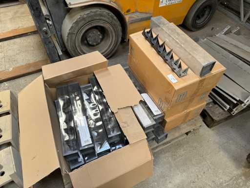 Partij anti klimstrip - Hout betonschutting