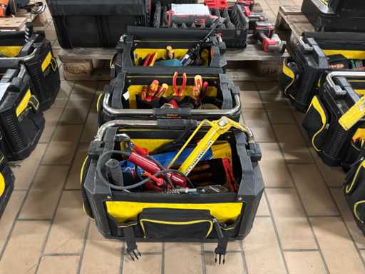 Stanley-Koffer mit verschiedenen Werkzeugen (3x)