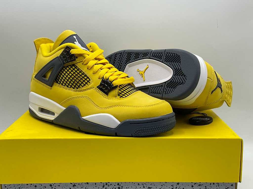 Nike Jordan 4 Retro Lightning Turnschuhe 40 1/2