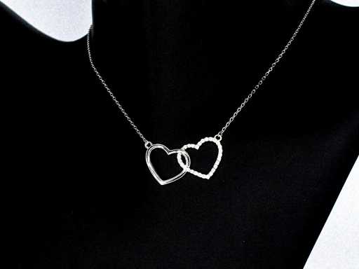 Halsketting hartjes bezet briljanten