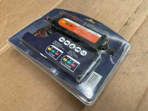 Fluxon BCO1AI Acculader