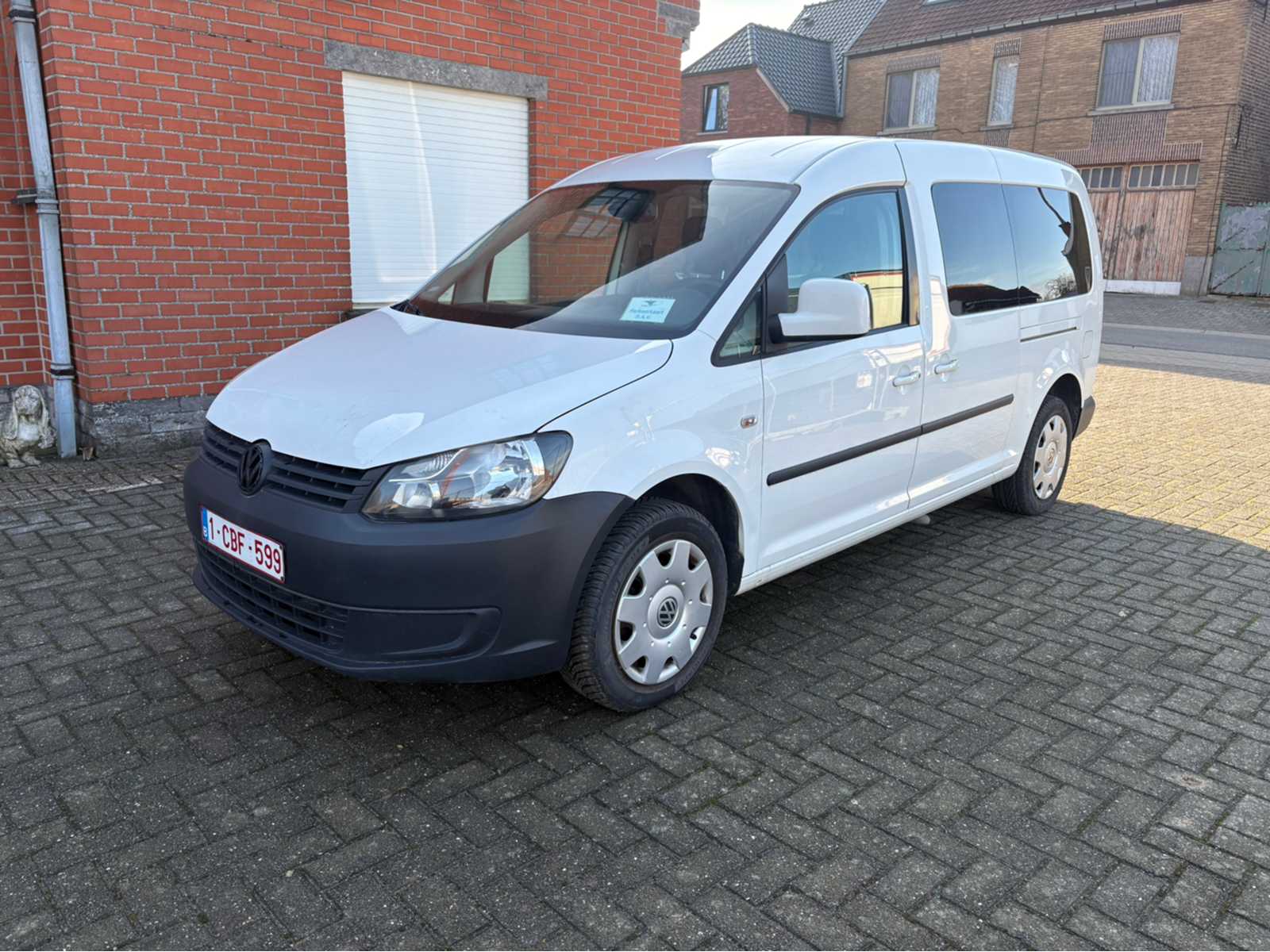 2011 Volkswagen CADDY Car