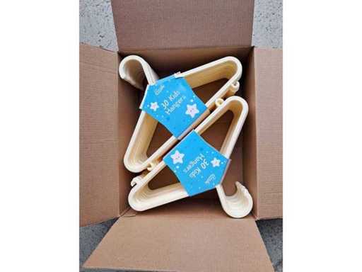 60 Kleiderbügel  (12x)