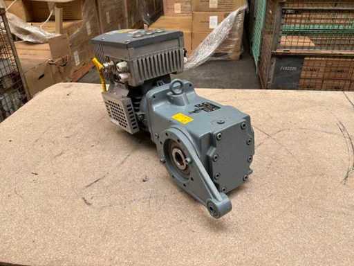 Nord Drivesystems SK 92372AZD-80LH/4 Motorreductie met frequentieregelaar