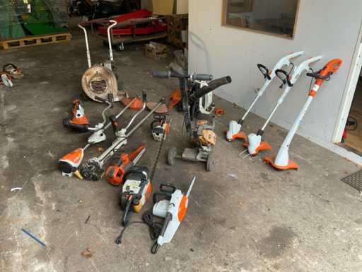 Divers outils forestiers et de jardin