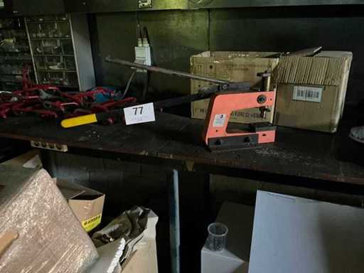 Manuform Punching Machine