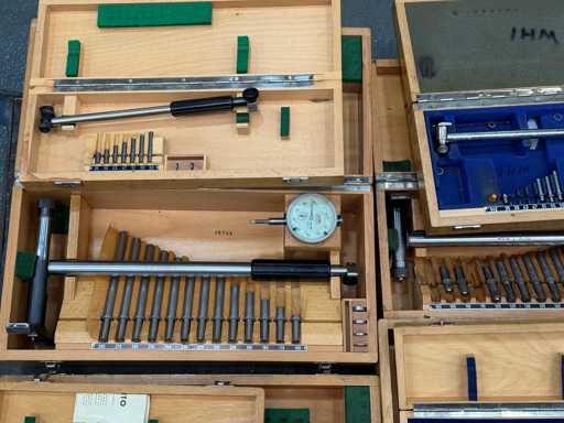   9 Internal Precision Gauges