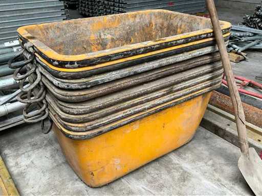 Cement containers (8x)