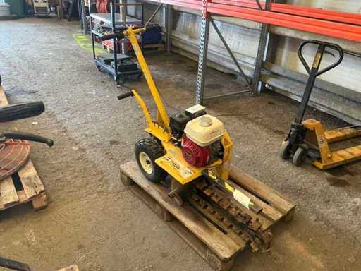 2020 FECO TR-12-3001 Trencher