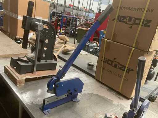 Nożyczki do płyt dźwigniowych Cowley HS8I z 2024 roku
