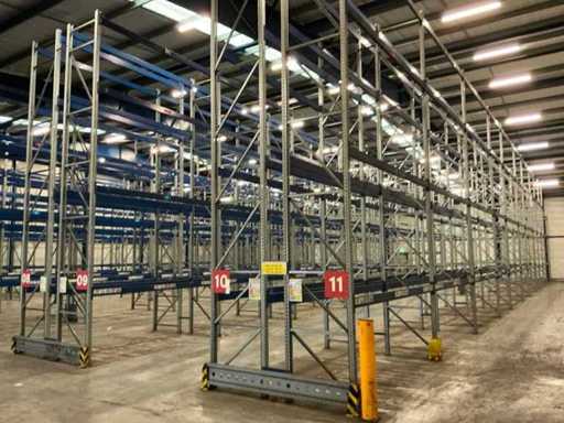 2009 SSI Schafer PR600 Magazijnstelling (44 secties)