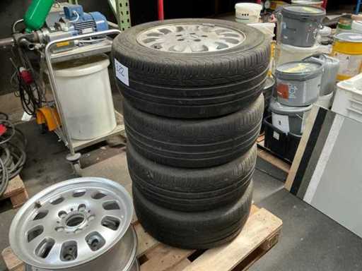 Mercedes / Bridgestone Turanza Car tire on rim (4x)
