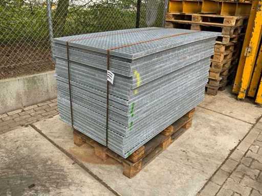 Steel slatted floor 1400x880mm (26x)