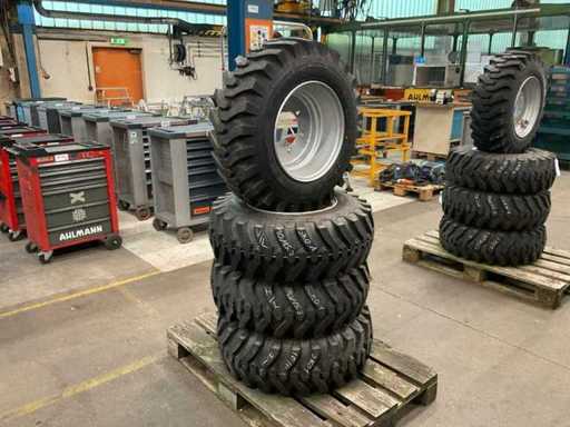 Mitas SK-01 Tire with Rims (4x)