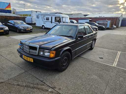 Mercedes-Benz - seria 190 - 2.3/16 E - Samochody klasyczne >15