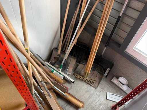 Partij steel gereedschap