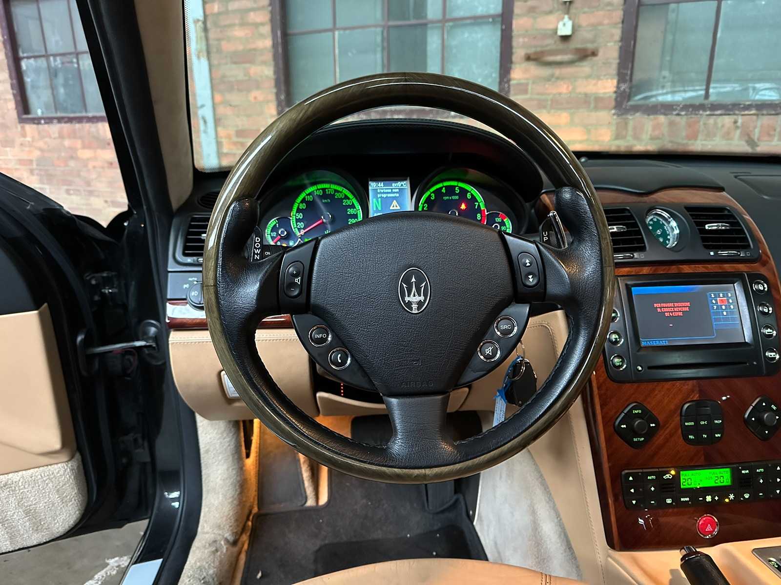 Maserati Quattroporte 4.2 V8 Duo Select 400pk 2006, L-851-RK Youngtimer