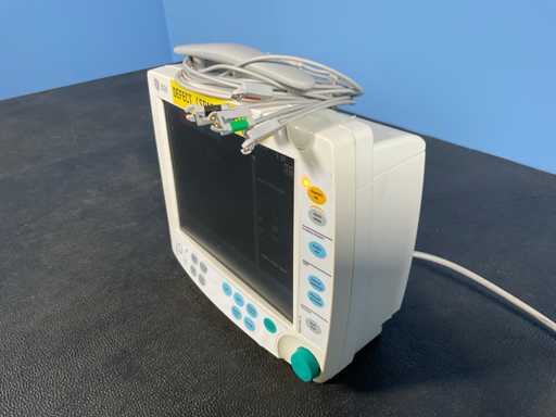 GE Healthcare - Monitor nadzoru B30 - 2012