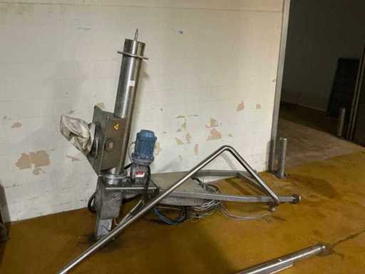 Transfer system at the mixer outlet