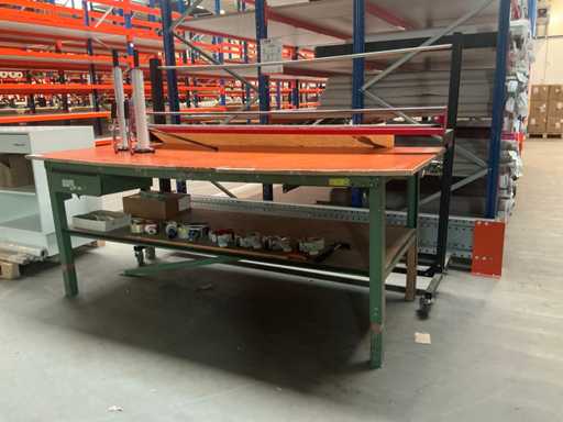 Vink Lisse stalen werktafel met Legro mobiele rolcutter