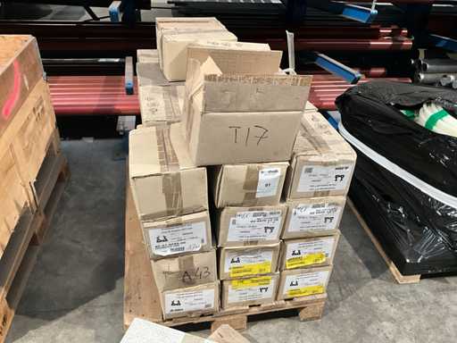 RBM Batch Underfloor Heating Mounting Pieces