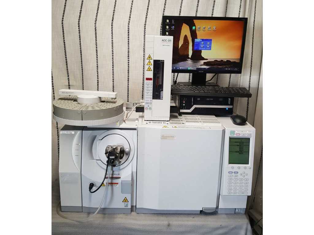 SHIMADZU - GC-2010 Plus cu AOC-20i AOC-20S + GCMS-QP2010 SE - Spectrometru de masă pentru cromatograf de gaze