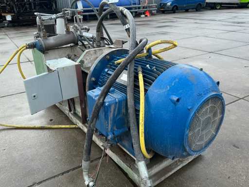 Pompe 110 kW avec réservoir