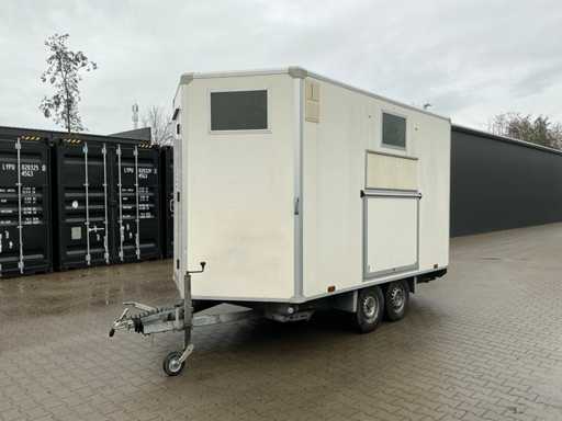 Jednostka dekontaminacyjna z generatorem/generatorem