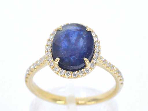 Goldener Entourage-Ring mit Diamanten und Saphir