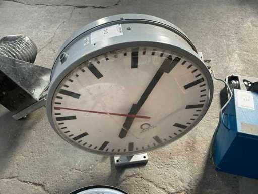 Orologio della stazione a doppia faccia Mobatime Round