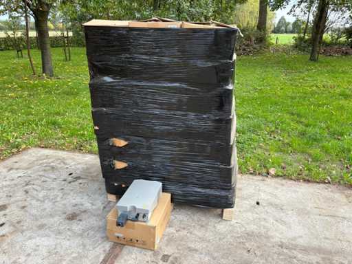 Mastervolt - Soladin 1500 WEB - used 1.5k inverter (40x)