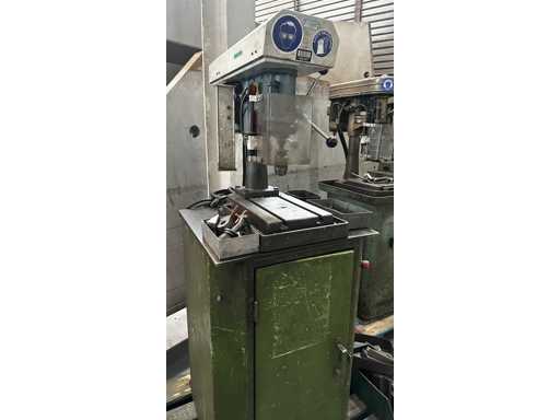 MILACRON PE 17 Wiertarka sto?owa