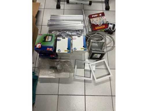 - Flinke partij diverse lampen en verlichting