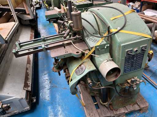 HELMA - Ronde Stoel Tappenmachine