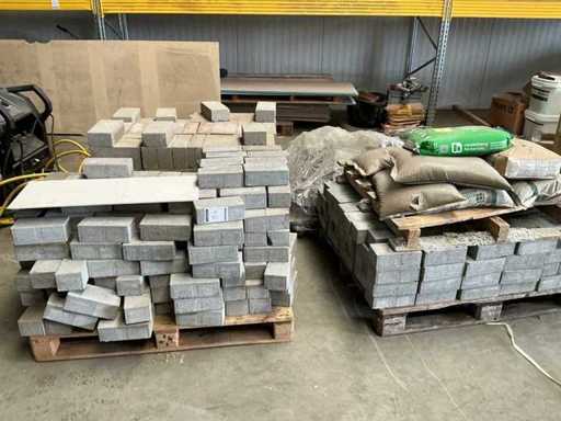 Batch of concrete clinkers