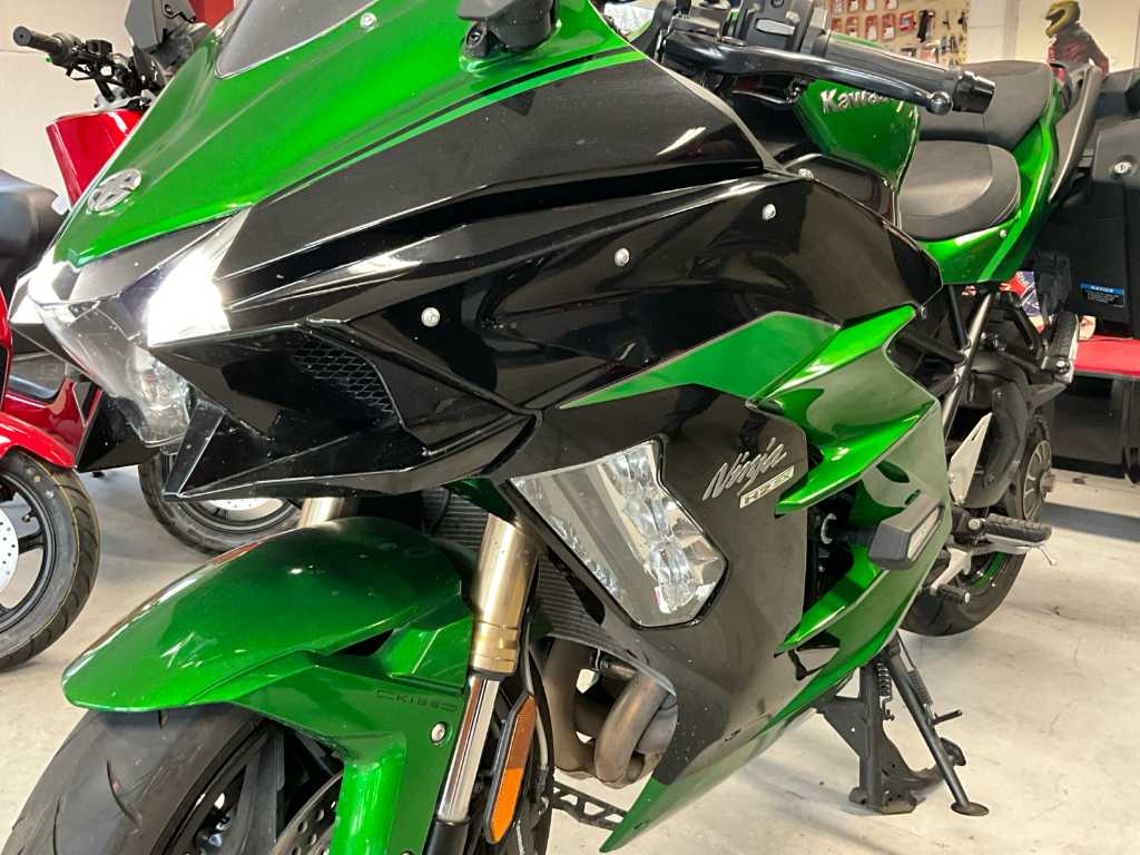 2021 Kawasaki Ninja H2 SX ZXT02A Motorcycle