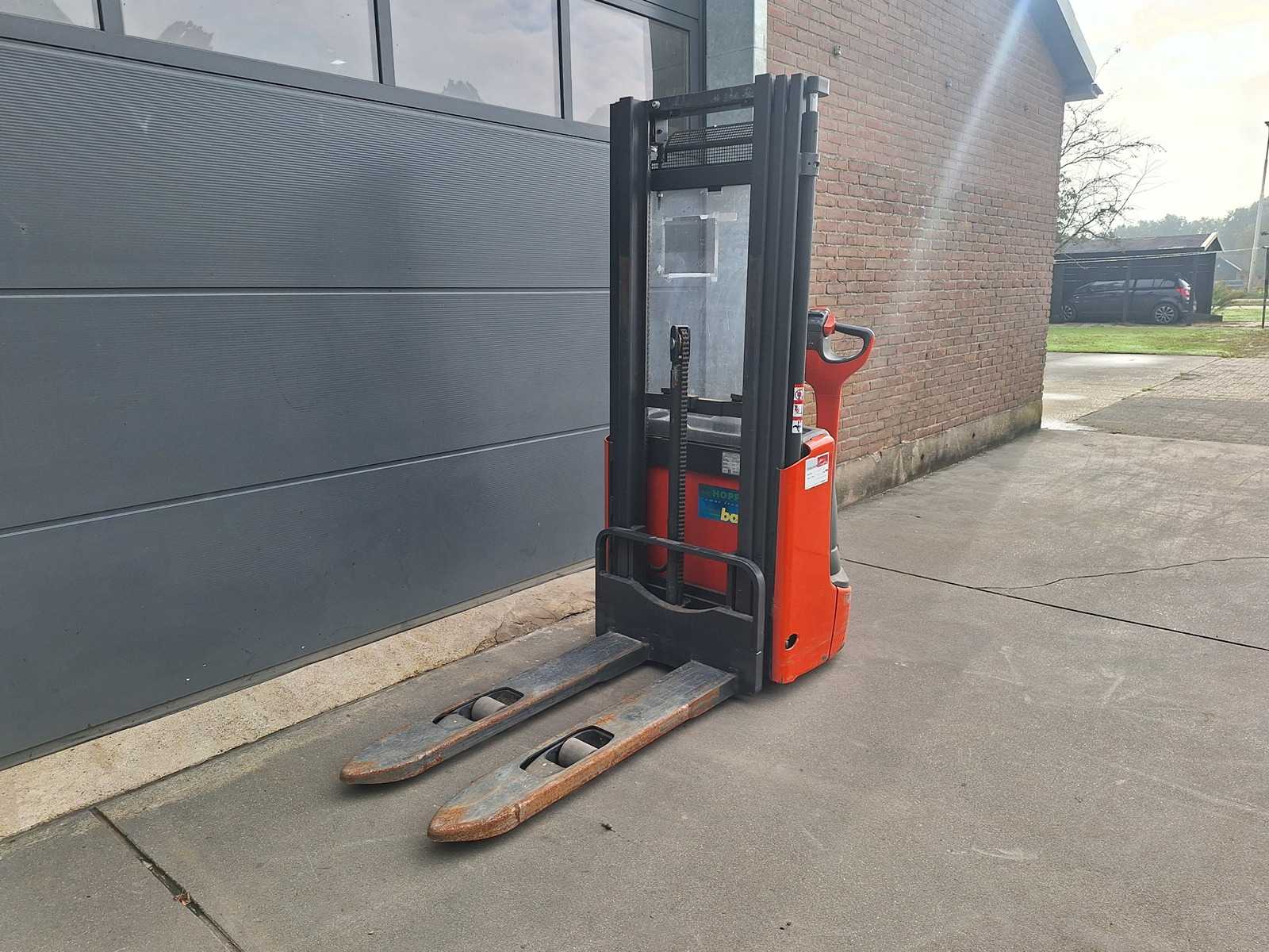 Linde – L10 – Stacker – 2015 – 394 hours