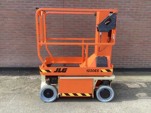 Podno?nik koszowy JLG 1230ES 2013