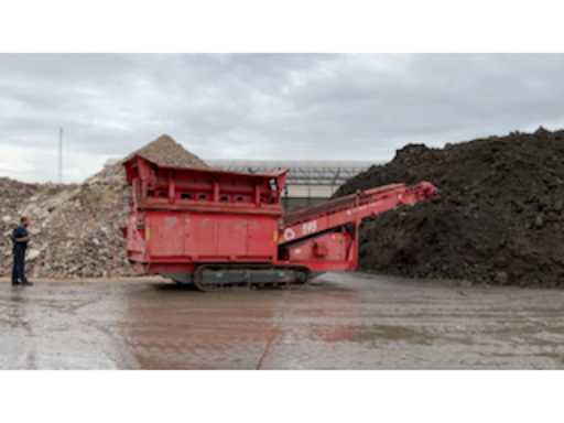 77ffa096-387f-4da7-9e9f-af9d6f4d82c7.mp4