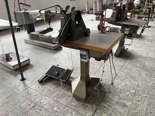 Brother DT6 B925 Arm=cap seam machine