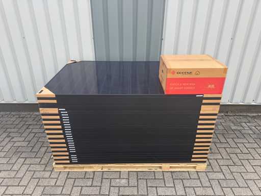 Jinko – Set mit 30 Solarpanels (440 wp) – GoodWe 12k-Wechselrichter