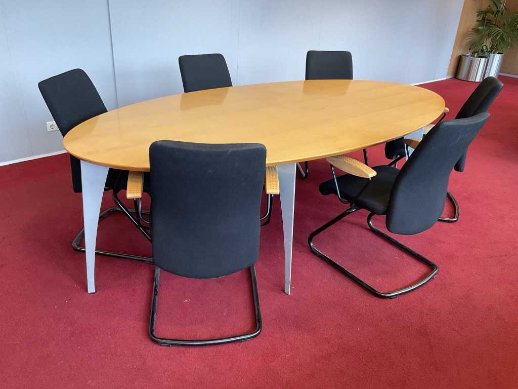 Vergadertafel + stoelen