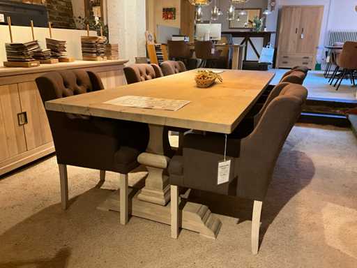 D?bowy stó? do jadalni