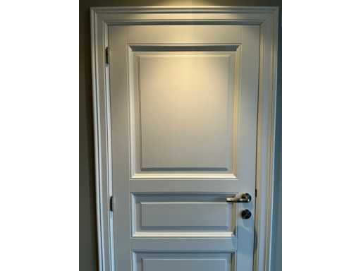 Porte intérieure en bois massif